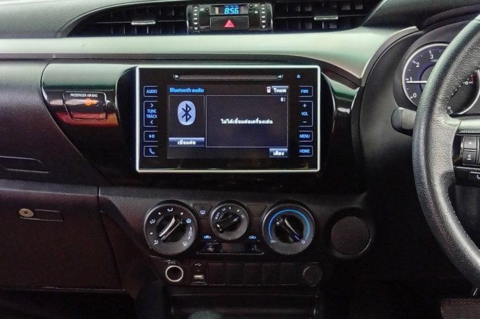 REVO PRE 2019 2.4E AT DOUBLE CAB SILVER  5777 full