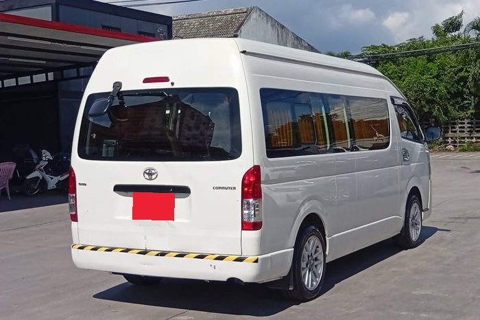 TOYOTA 2WD 2019 3.0 AT COMMUTER WHITE  3700 full