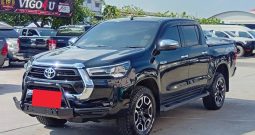 REVO PRE 2022 2.4 MID AT DOUBLE CAB BLACK  205