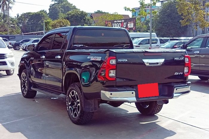 REVO PRE 2022 2.4 MID AT DOUBLE CAB BLACK  205 full