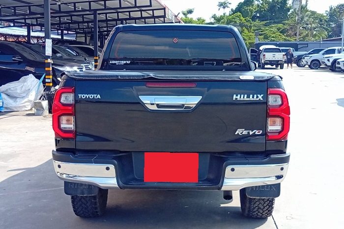 REVO PRE 2022 2.4 MID AT DOUBLE CAB BLACK  205 full