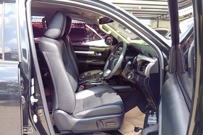 REVO PRE 2023 2.4 MID AT DOUBLE CAB BLACK  1274 full