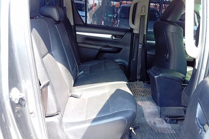 REVO PRE 2022 2.4 MID AT DOUBLE CAB GREY  5832 full