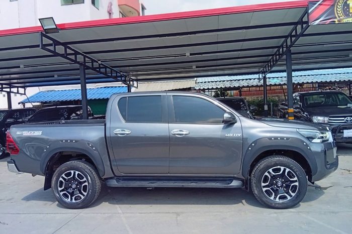 REVO PRE 2022 2.4 MID AT DOUBLE CAB GREY  5832 full