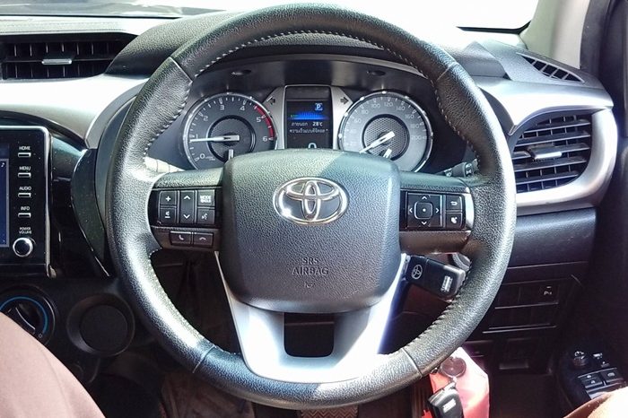 REVO PRE 2022 2.4 MID AT DOUBLE CAB GREY  5832 full