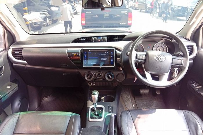 REVO PRE 2019 2.4E AT SMART CAB BLACK  8416 full