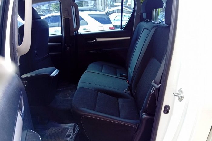 REVO PRE 2022 2.4 MID AT DOUBLE CAB WHITE  4876 full