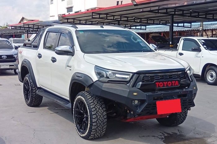 REVO 4WD 2020 2.8G AT DOUBLE CAB WHITE  1838 full