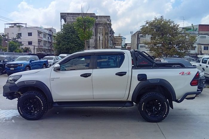 REVO 4WD 2020 2.8G AT DOUBLE CAB WHITE  1838 full
