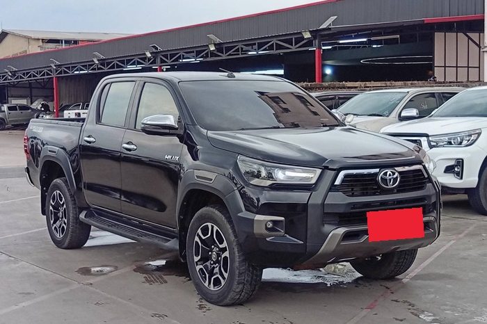 REVO PRE 2021 2.4 MID AT DOUBLE CAB BLACK 1099 full