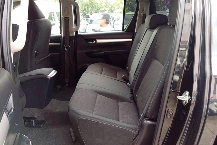 REVO PRE 2021 2.4 MID AT DOUBLE CAB BLACK 1099 full