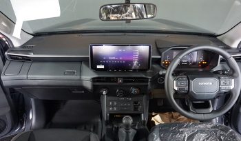 TRAVO PREMIUM 4TREX 2026 2.8 4WD MT DOUBLE CAB GREY  42134 full