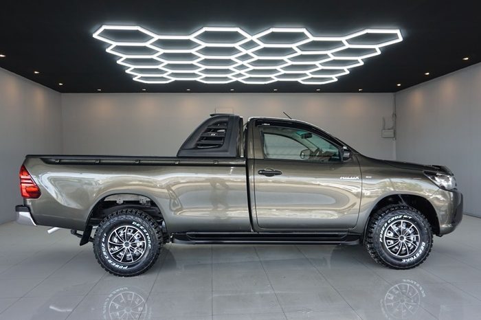 REVO 2WD 2020 2.4J MT STANDARD BROZNE  2903 full