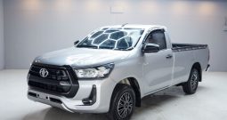 REVO 2WD 2021 2.4J MT STANDARD SILVER  1057