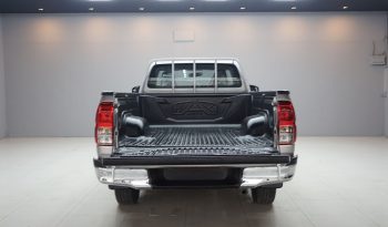 REVO 2WD 2021 2.4J MT STANDARD SILVER  1057 full