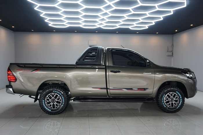 REVO 2WD 2021 2.4J MT STANDARD BRONZE  1049 full