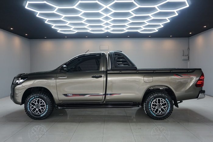 REVO 2WD 2021 2.4J MT STANDARD BRONZE  1049 full