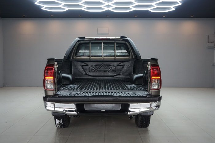 REVO 2WD 2021 2.4J MT STANDARD BRONZE  1049 full