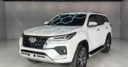 TOYOTA 4WD 2020 2.4V AT FORTUNER WHITE  5221