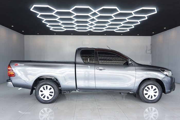 REVO 2WD 2018 2.4J AT SMART CAB DARK GREY  4694 full