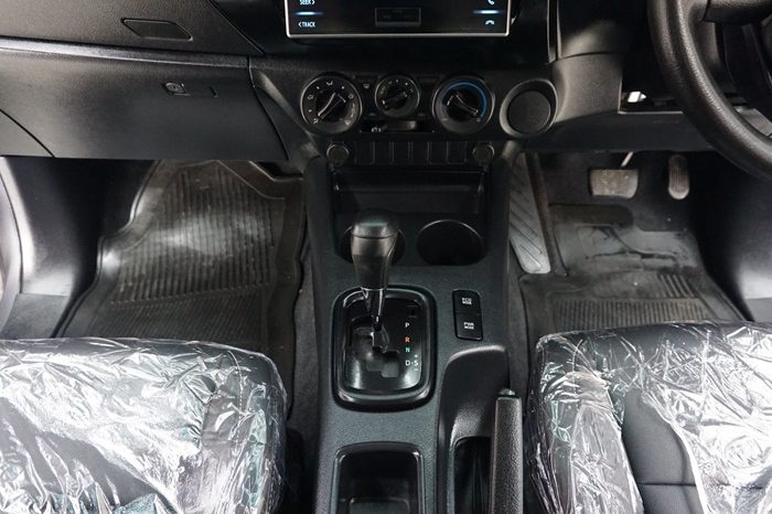 REVO 2WD 2018 2.4J AT SMART CAB DARK GREY  4694 full