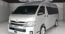 TOYOTA 2WD 2017 3.0 MT COMMUTER SILVER  2025