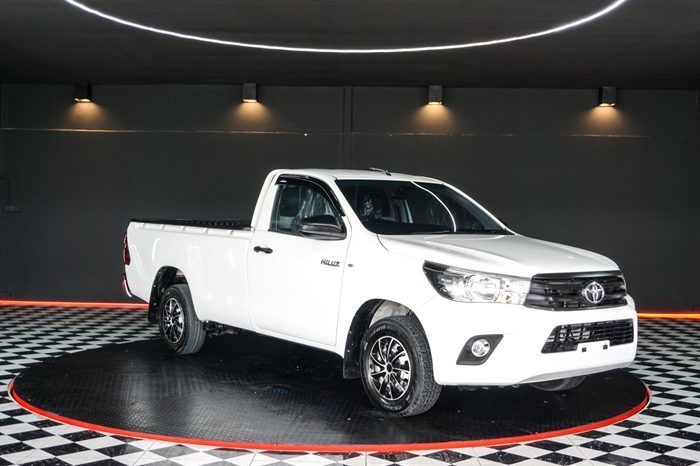 REVO 2WD 2018 2.4J MT STANDARD WHITE  5482 full
