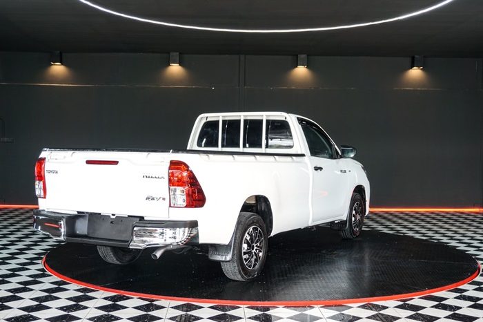 REVO 2WD 2018 2.4J MT STANDARD WHITE  5482 full