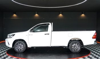 REVO 2WD 2018 2.4J MT STANDARD WHITE  5482 full