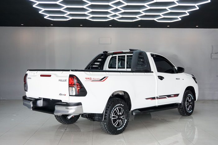 REVO 2WD 2021 2.4J MT STANDARD WHITE  1062 full