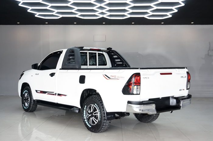 REVO 2WD 2021 2.4J MT STANDARD WHITE  1062 full