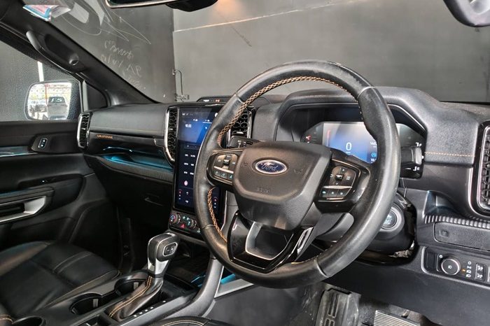 FORD 2WD 2023 2.0 AT DOUBLE CAB BLACK  225 full