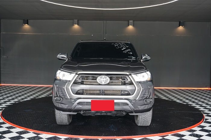 REVO PRE 2021 2.4 ENTRY AT DOUBLE CAB DARK GREY  3942 full