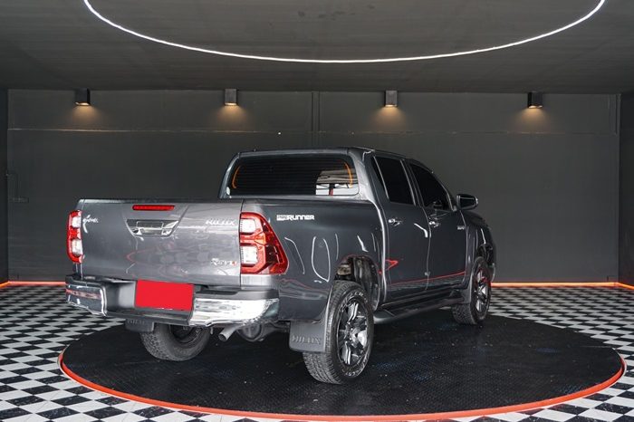 REVO PRE 2021 2.4 ENTRY AT DOUBLE CAB DARK GREY  3942 full