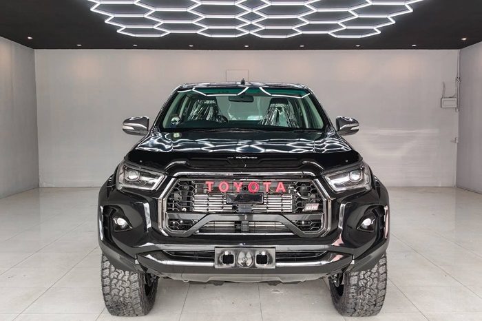 REVO 4WD 2017 2.4J AT SMART CAB BLACK  9179 full