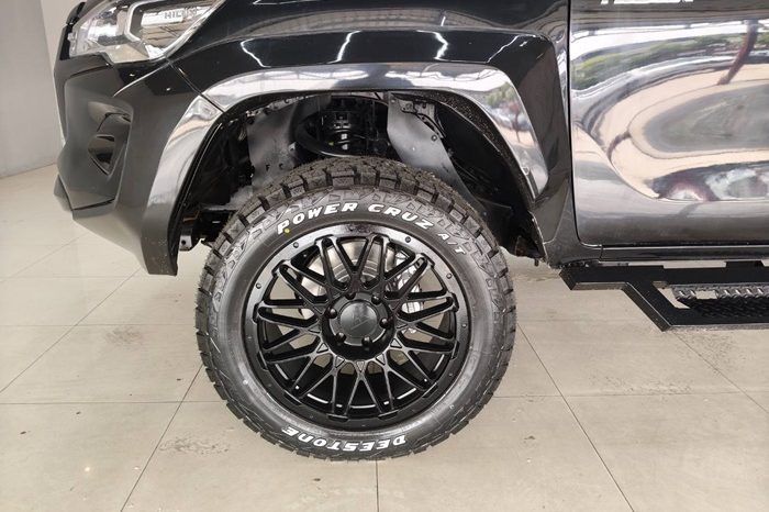 REVO 4WD 2017 2.4J AT SMART CAB BLACK  9179 full