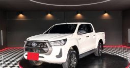 REVO PRE 2021 2.4 ENTRY AT DOUBLE CAB WHITE  2984