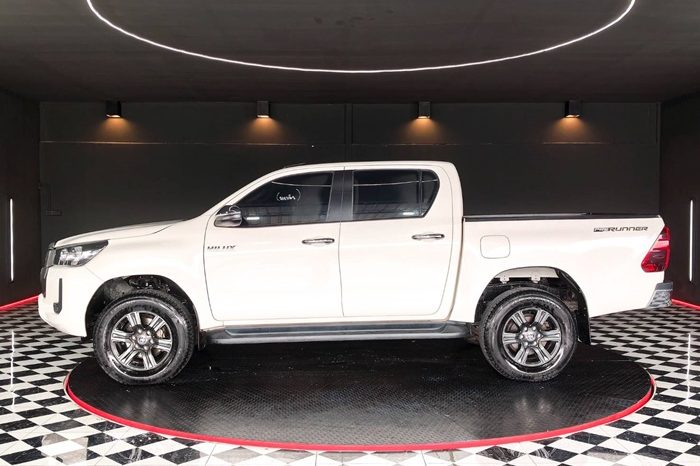 REVO PRE 2021 2.4 ENTRY AT DOUBLE CAB WHITE  2984 full