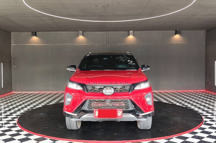 TOYOTA 4WD 2021 2.8V AT FORTUNER RED  858 full