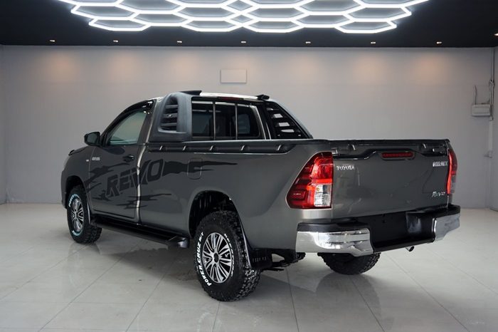 REVO 2WD 2018 2.4J MT STANDARD BRONZE  295 full