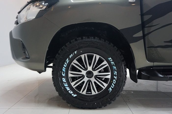 REVO 2WD 2018 2.4J MT STANDARD BRONZE  295 full
