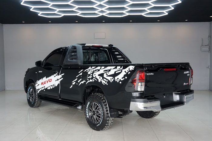 REVO 2WD 2021 2.4J MT STANDARD BLACK  916 full