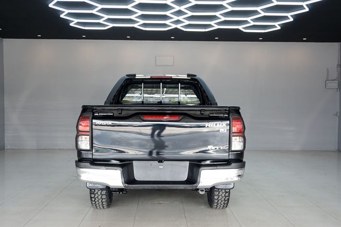 REVO 2WD 2021 2.4J MT STANDARD BLACK  916 full