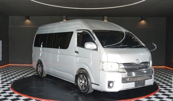 TOYOTA 2WD 2019 3.0 AT COMMUTER SILVER  1361 full