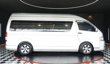 TOYOTA 2WD 2019 3.0 AT COMMUTER SILVER  1361 full