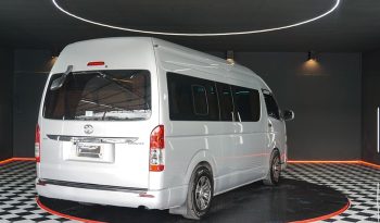 TOYOTA 2WD 2019 3.0 AT COMMUTER SILVER  1361 full
