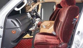 TOYOTA 2WD 2019 3.0 AT COMMUTER SILVER  1361 full