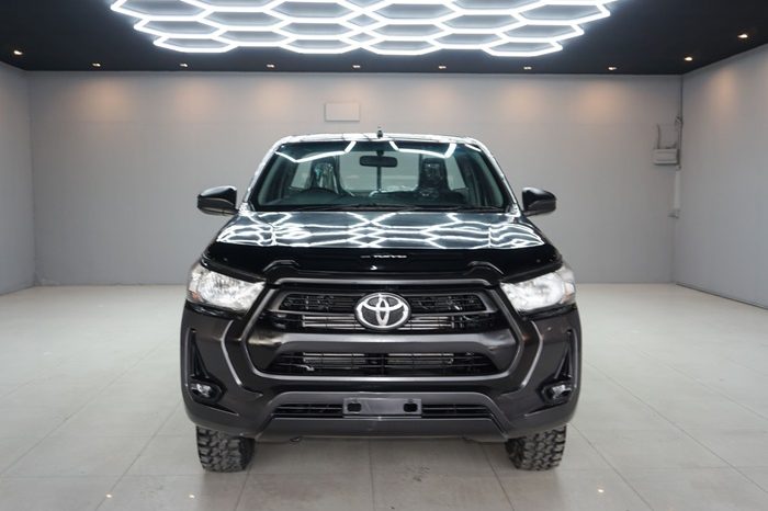 REVO 2WD 2021 2.4J MT STANDARD DARK GREY  1052 full