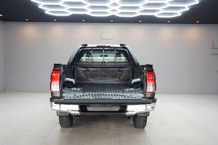 REVO 2WD 2021 2.4J MT STANDARD DARK GREY  1052 full