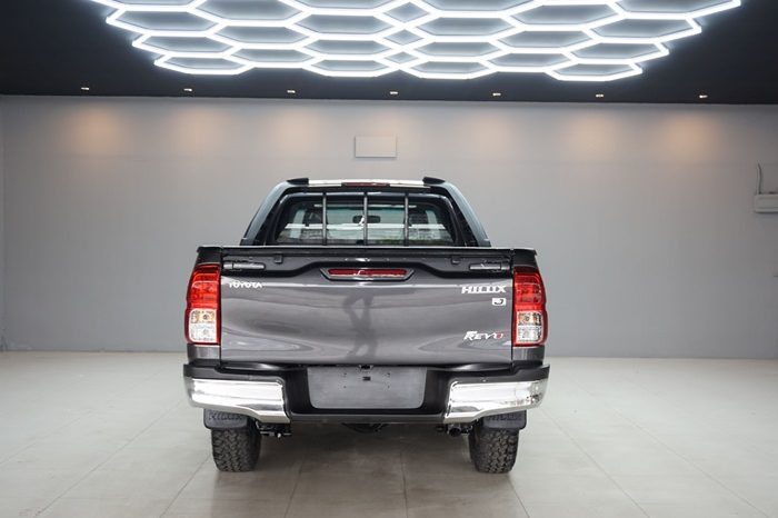REVO 2WD 2021 2.4J MT STANDARD DARK GREY  1052 full